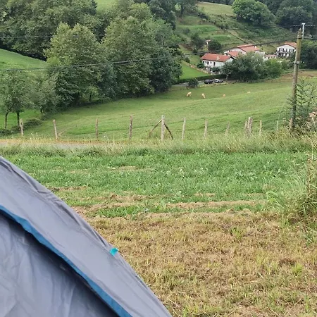 Κάμπινγκ Les Insolites De *